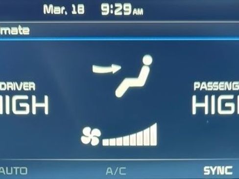 Used 2018 Kia Cadenza Technology image 18