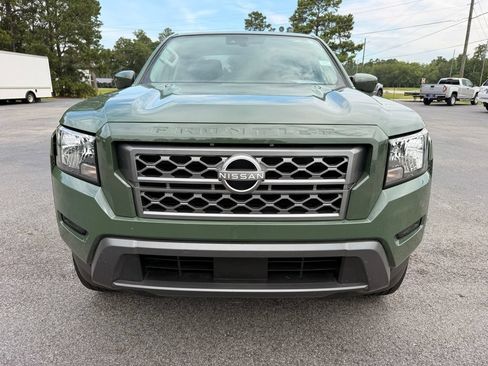 Used 2024 Nissan Frontier SV RWD image 8