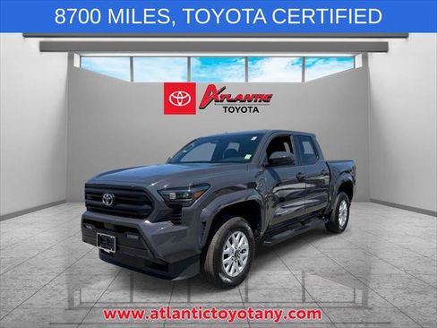 Certified 2025 Toyota Tacoma SR5 AWD/4WD image 4