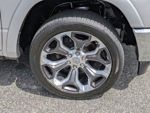 Used 2019 RAM 1500 Limited AWD/4WD image 10