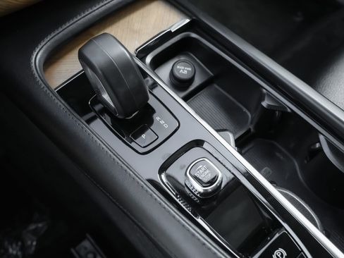 Used 2023 Volvo XC90 T8 Plus w/ Protection Package image 18