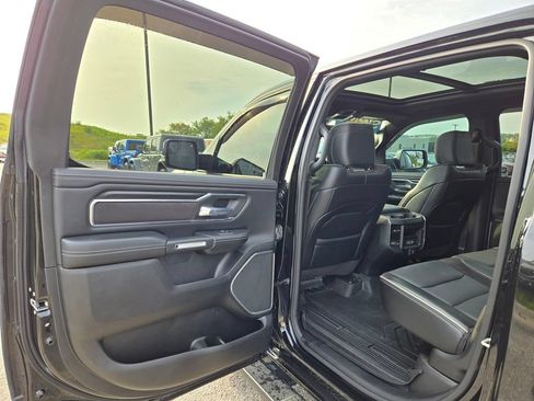 Used 2024 RAM 1500 Laramie AWD/4WD image 30