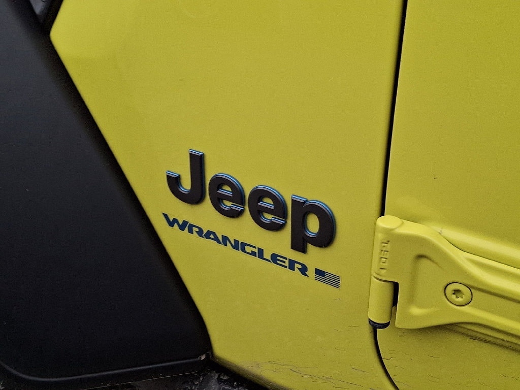 Used 2024 Jeep Wrangler Unlimited AWD/4WD image 10