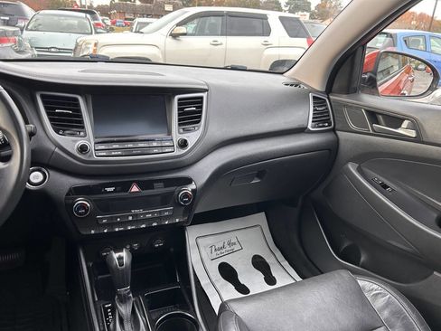 Used 2016 Hyundai Tucson Limited w/ Option Group 03 image 11