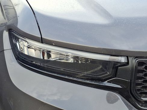 New 2025 Jeep Grand Cherokee Limited image 3