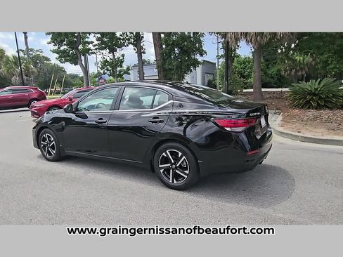 Used 2025 Nissan Sentra SV FWD image 25