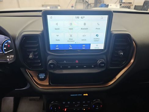 Used 2022 Ford Bronco Sport Outer Banks w/ Tech Package AWD/4WD image 19