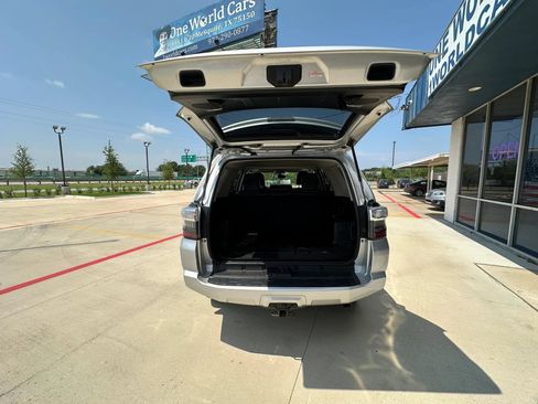 Used 2014 Toyota 4Runner SR5 Premium RWD image 9