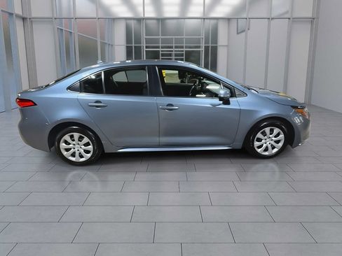Used 2022 Toyota Corolla LE FWD image 9