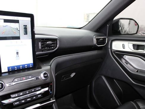 Used 2020 Ford Explorer ST w/ ST Street Pack image 19
