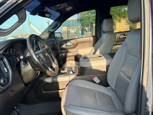 Used 2022 Chevrolet Silverado 1500 LTZ AWD/4WD image 17