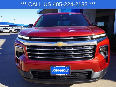 New 2026 Chevrolet Traverse LT w/ Driver Confidence Package image 3