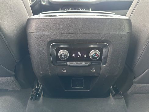 Used 2024 Chevrolet Tahoe LT image 19