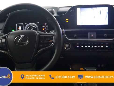 Used 2024 Lexus UX 250h FWD image 5
