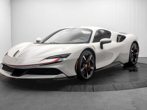 Used 2022 Ferrari SF90 Spider AWD/4WD image 15