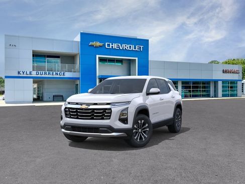 New 2027 Chevrolet Equinox LT w/ Convenience Package II FWD image 8