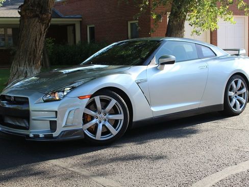 Used 2009 Nissan GT-R Premium AWD/4WD image 35