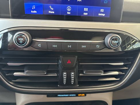 Used 2020 Ford Escape SE Sport image 23