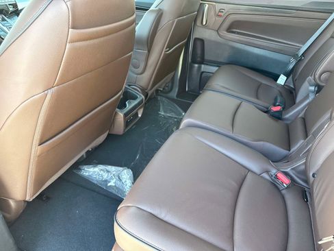 New 2026 Honda Odyssey Touring image 16