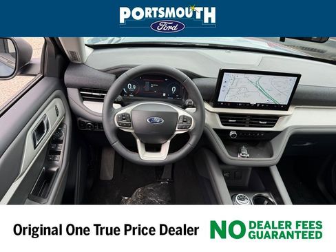 New 2026 Ford Explorer Active w/ Active Comfort Package image 8