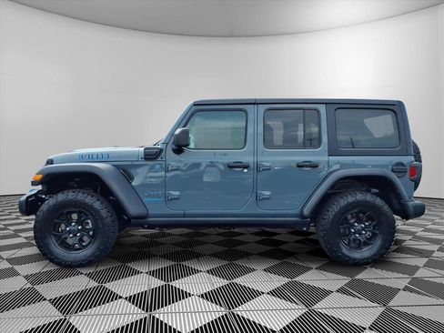 Used 2024 Jeep Wrangler Unlimited AWD/4WD image 23