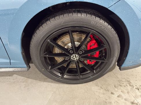 Used 2025 Volkswagen Jetta GLI Autobahn image 12