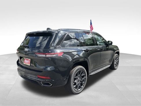 New 2025 Jeep Grand Cherokee Summit image 7