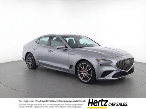 Used 2025 Genesis G70 2.5T image 1