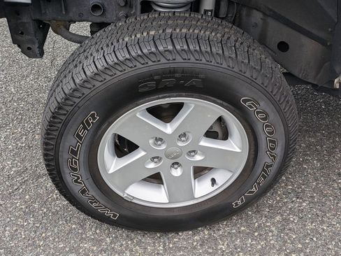 Used 2018 Jeep Wrangler Unlimited Sport S image 25