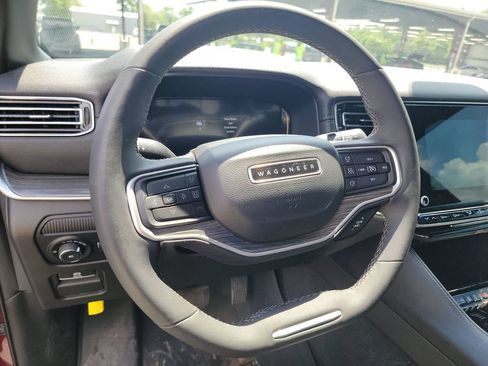 Used 2023 Jeep Wagoneer Series III w/ Preferred Equipment Group AWD/4WD image 6