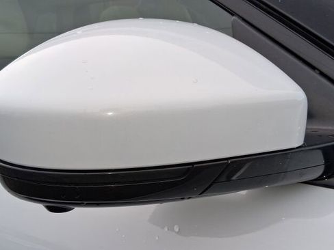 Used 2018 Land Rover Range Rover Evoque Autobiography image 12