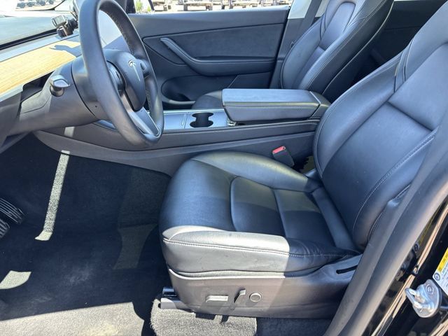 Used 2022 Tesla Model Y Long Range AWD/4WD image 19