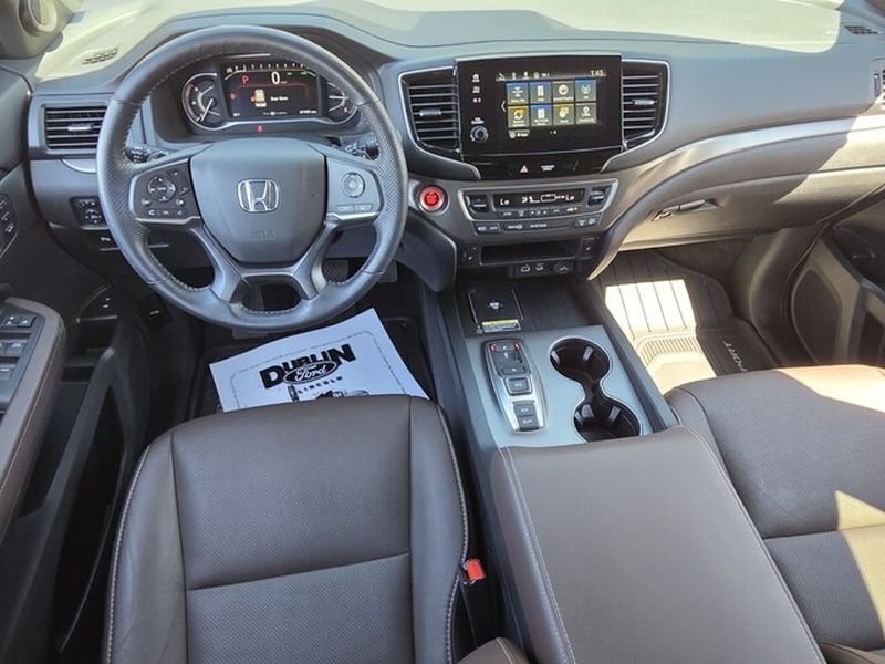 Used 2025 Honda Passport EX-L image 10