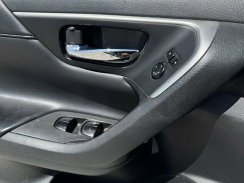 Used 2015 Nissan Altima 2.5 S w/ Sport Value Package FWD image 23
