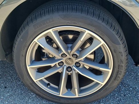 Certified 2025 Audi Q3 2.0T Premium w/ Convenience Package image 10