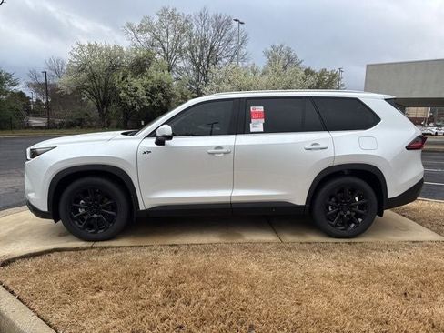 New 2026 Toyota Grand Highlander XLE image 2