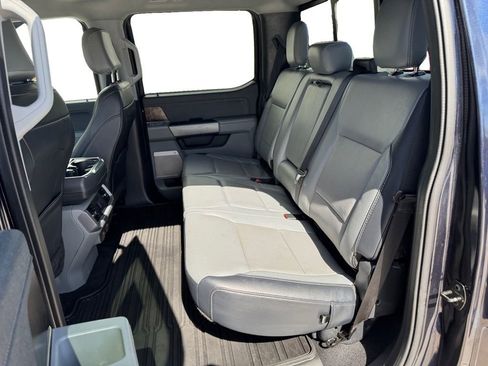 Used 2023 Ford F150 Lariat w/ Trailer Tow Package image 13