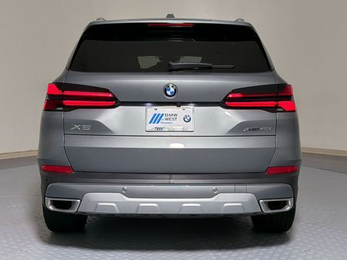 Used 2024 BMW X5 xDrive40i w/ Parking Assistance Package AWD/4WD image 10