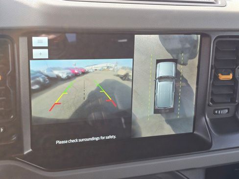 Used 2021 Ford Bronco Badlands image 38