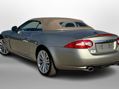 Used 2010 Jaguar XK Convertible image 9