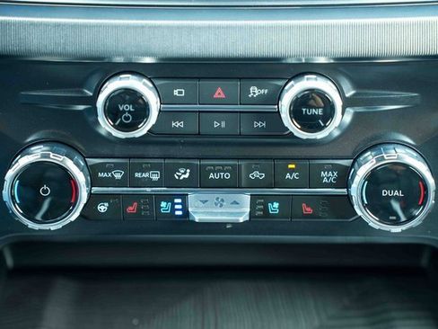 Used 2025 Ford F450 Platinum image 37