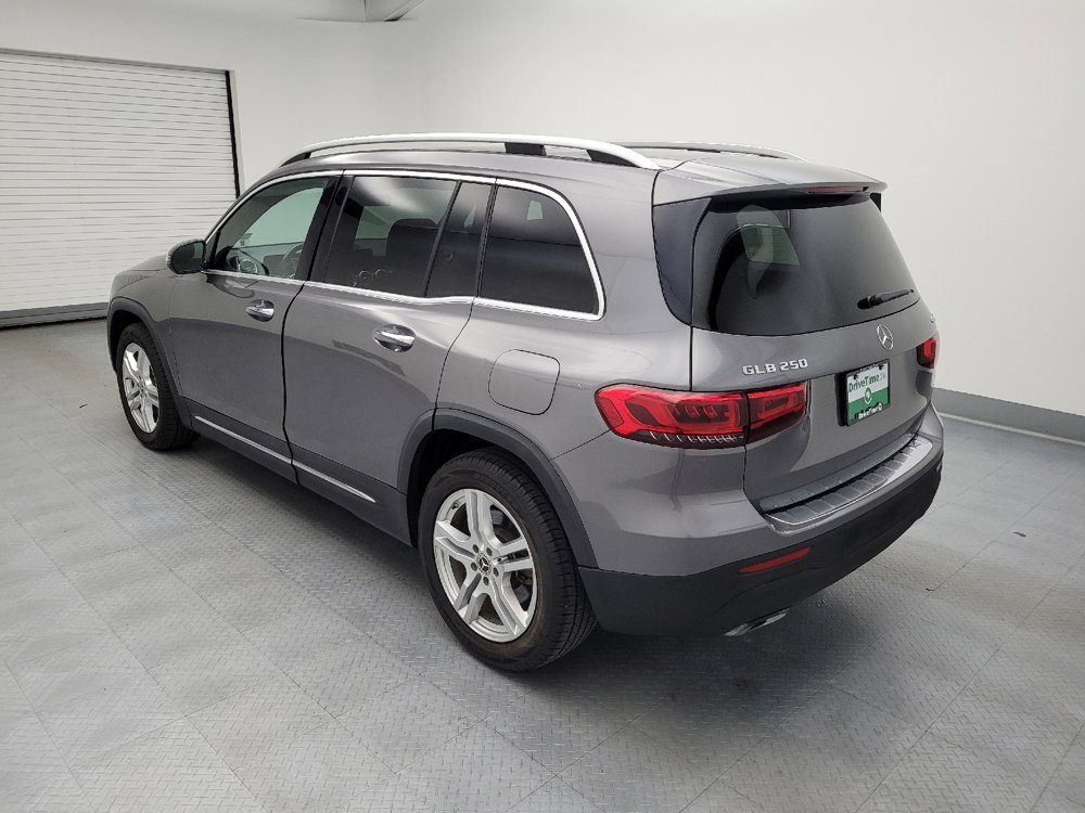 Used 2020 Mercedes-Benz GLB 250 4MATIC w/ Premium Package image 3