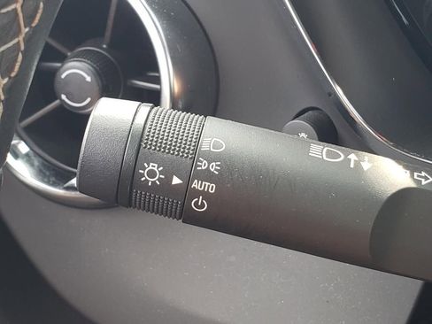 Used 2021 Chevrolet Camaro LT image 29