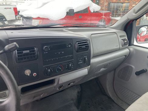 Used 2005 Ford F250 2WD SuperCab Super Duty image 9