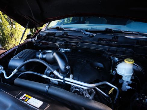 Used 2017 RAM 1500 Express image 28