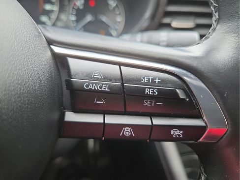 Used 2024 MAZDA MAZDA3 Hatchback w/Premium Plus Pkg image 18