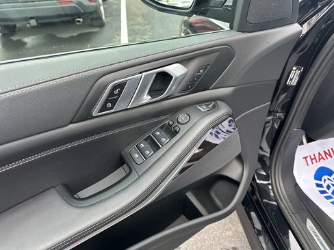 Used 2023 BMW X5 xDrive40i w/ M Sport Package image 15