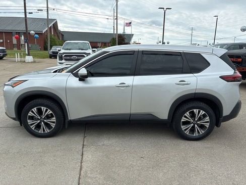 Used 2022 Nissan Rogue SV AWD/4WD image 4