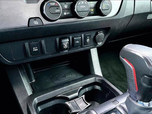 Used 2021 Toyota Tacoma TRD Sport RWD image 23