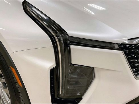 Used 2024 Cadillac XT4 Premium Luxury image 26